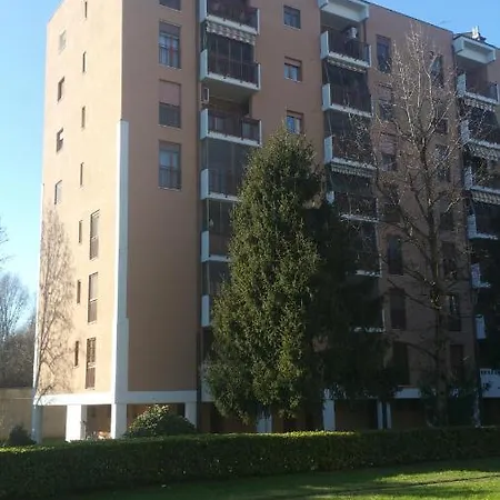 Policlinico San Donato Milanese Apartment *